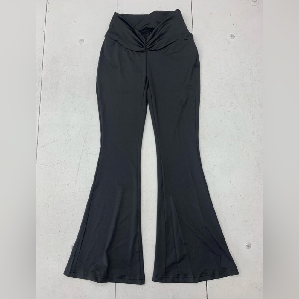 XS/S Back scrunch flare leggings in black! 🍑 FREE WITH PURCHASE (ADD TO BUNDLE!) - Picture 8 of 11